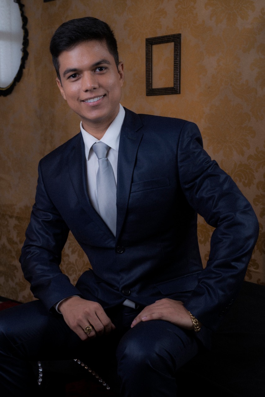 Israel Coelho, fundador do Instituto de Comunicação, ilustrando o artigo: O Empreendedor de Sucesso Precisa Conhecer Todos os Setores da Empresa